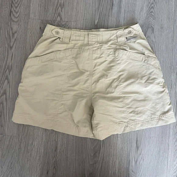 Women’s Hiking Shorts Royal Robbins Size 6 Nylon Utility Travel Outdoor Pockets - Picture 4 of 8